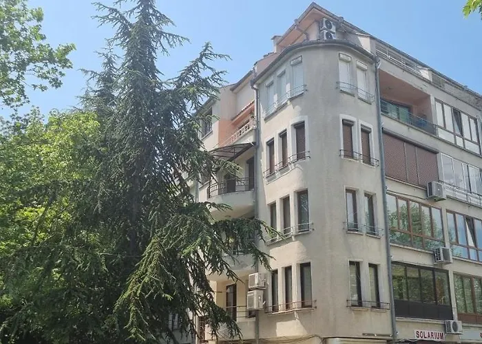 Sky - Location - 2 Minutes To South & South Park - 8 Minutes To Old Town *